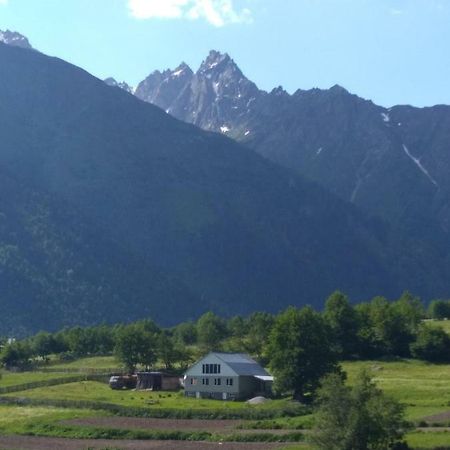 Hotel I R K O Mestia Exteriér fotografie