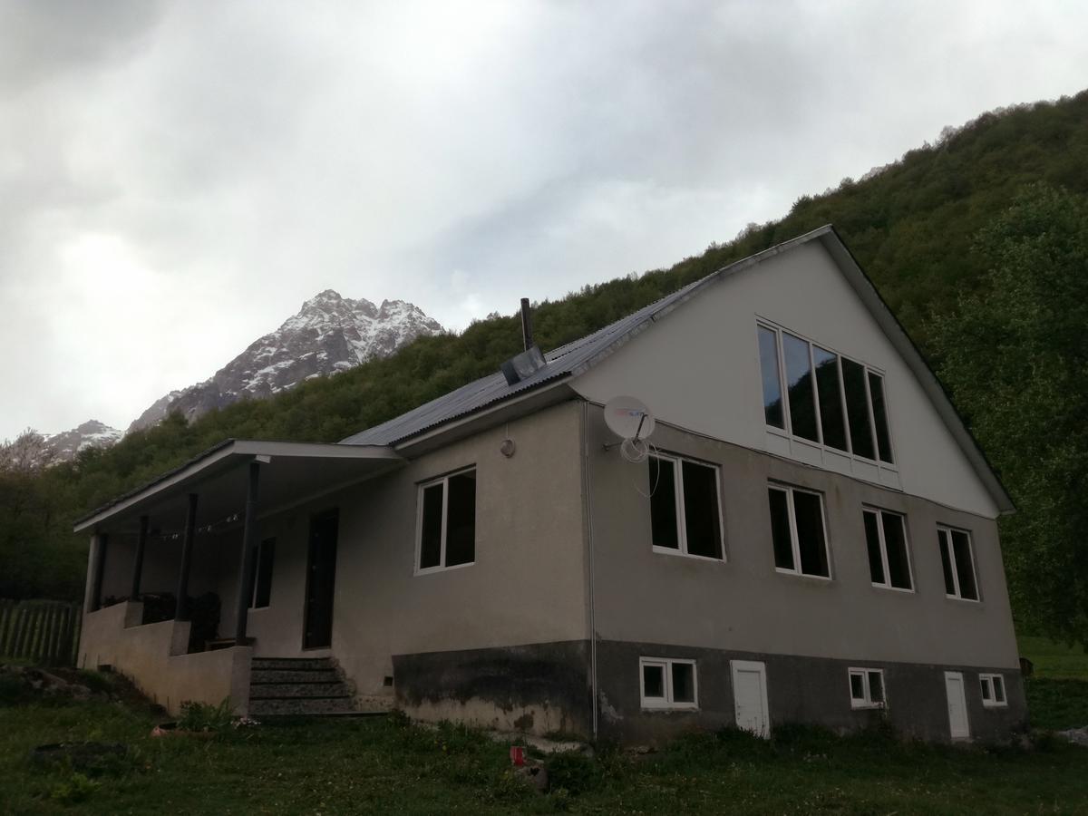Hotel I R K O Mestia Exteriér fotografie