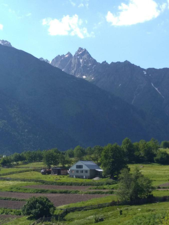 Hotel I R K O Mestia Exteriér fotografie